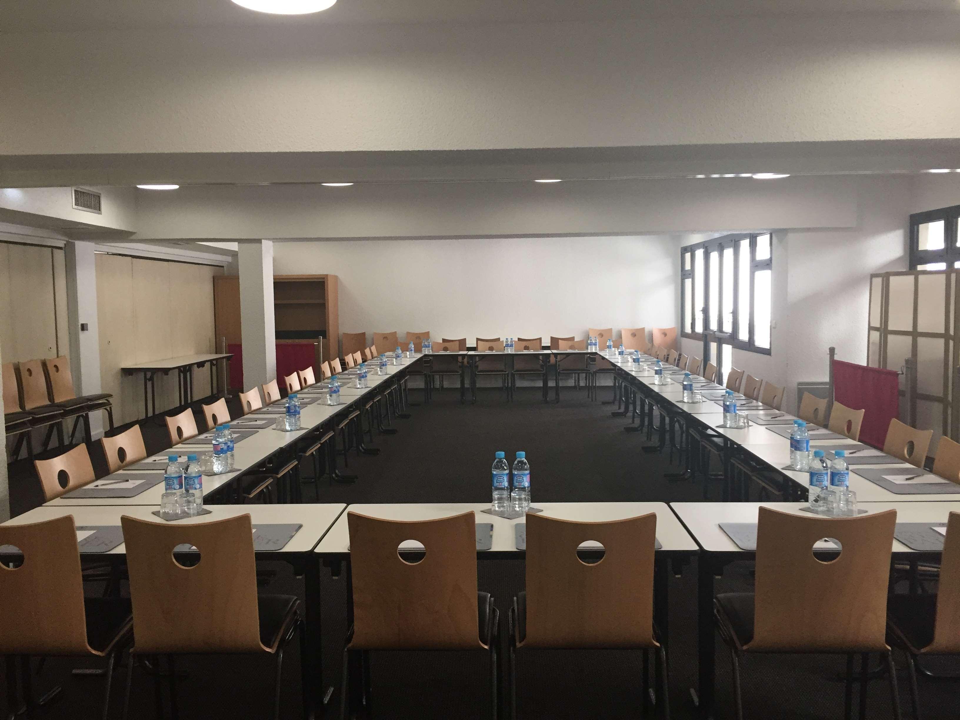 Kyriad Le Bourget Centre- Parc Des Expositions Екстериор снимка